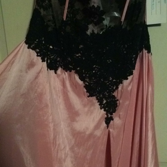 Jovani NEW pink gown with train and scarf size 10 - Picture 4 of 8
